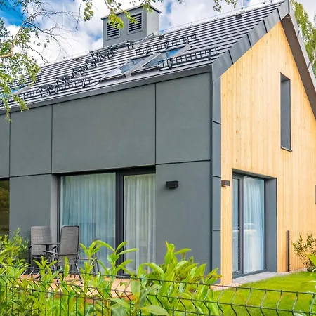 W Willi Z Ogrodem Surfingbird