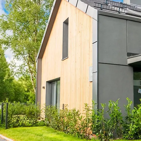 W Willi Z Ogrodem Surfingbird *