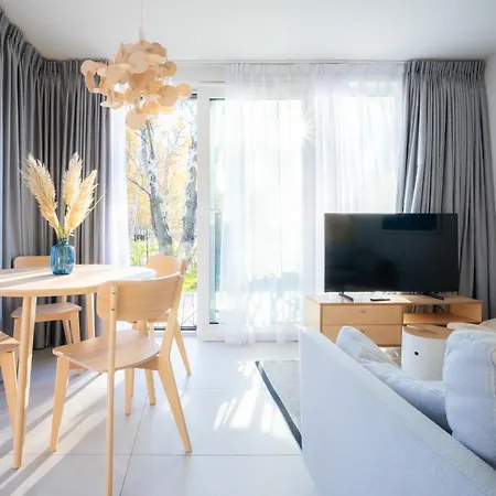 W Willi Z Ogrodem Surfingbird * جيفيجينا