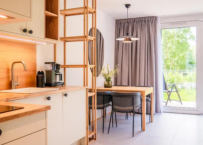 W Willi Z Ogrodem Surfingbird Dźwirzyno